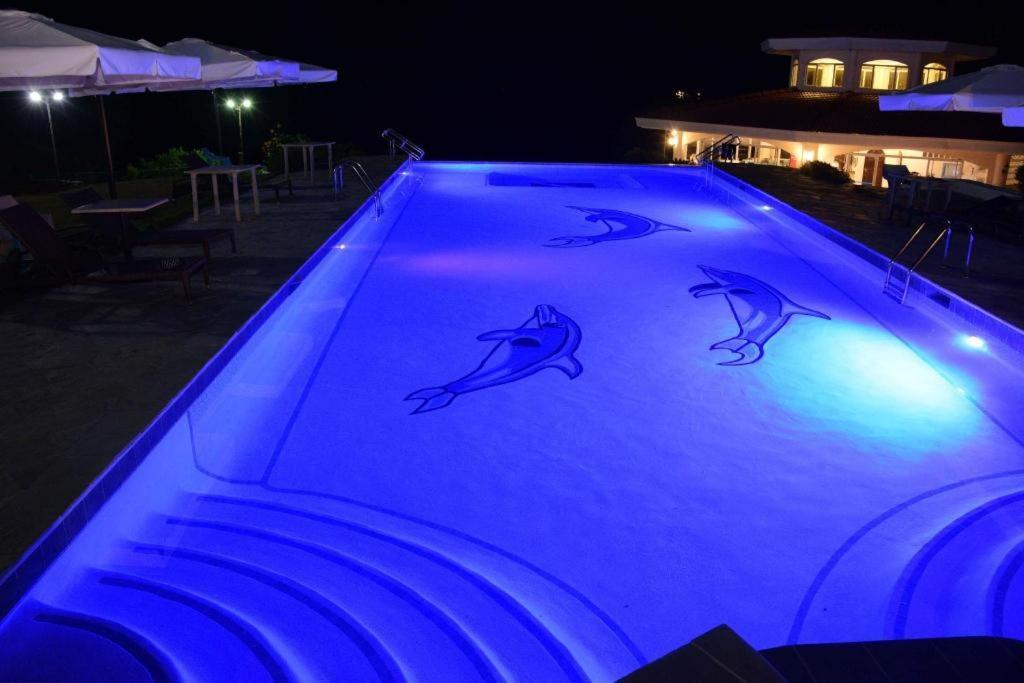 Sherwood Bay Resort & Aqua Sports Inc. Tabalong Eksteriør bilde